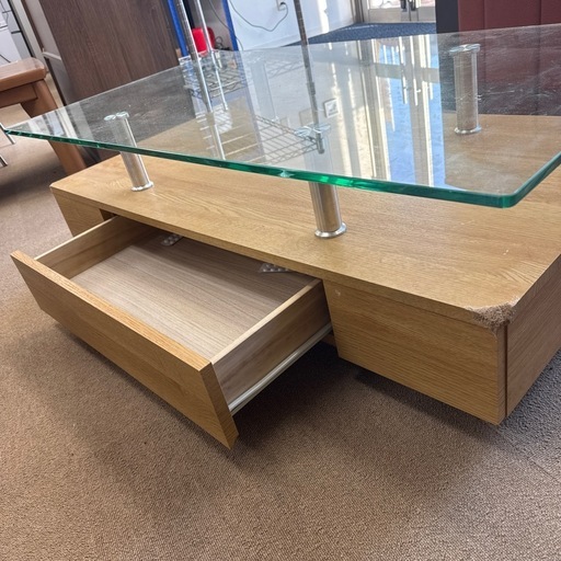 キャスター付きガラスセンターテーブル (錬金堂水戸店) 赤塚のテーブル