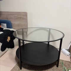 ガラステーブルの画像
