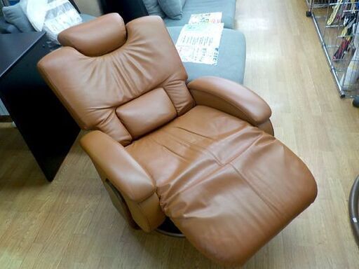 冨士ファニチア FUJI FURNITURE リクライニングソファ ブラウン系 １人掛けソファ 本革 回転式 レザー ヘッドレスト可動