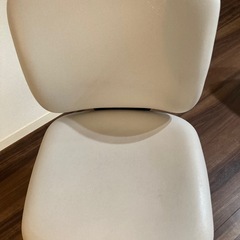 オフィス回転椅子の画像