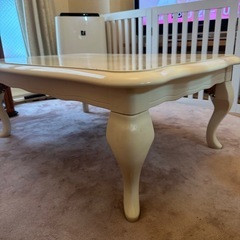 猫足ローテーブルの画像