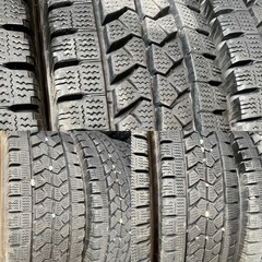 ブリヂストンスタッドレス205/85R16  117/115の画像