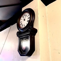 振り子壁掛け時計の画像