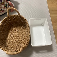 カゴバスケット（取っ手付き） • 収納ケース の画像