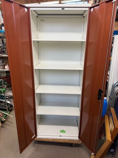 プラス　実売４万　収納家具 スチール製書庫 W70xD45xH185cm ラック 両開き保管庫  キャビネット