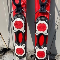 ショートスキーの板の画像
