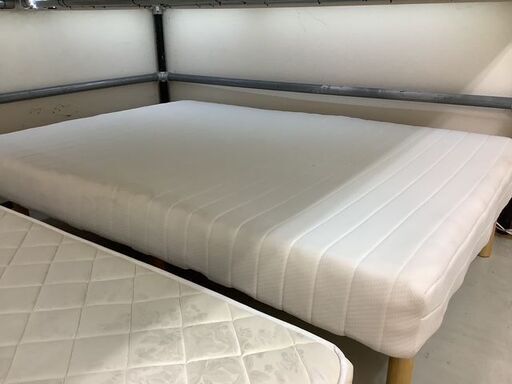 【リサイクルサービス八光】【ダブルサイズ】脚付きマットレス ホワイト｜幅140cm×長さ195cm｜一体型で寝心地安定