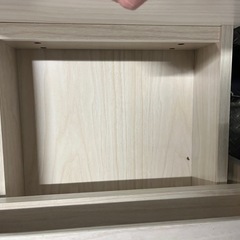 ドレッサー付きテーブルの画像