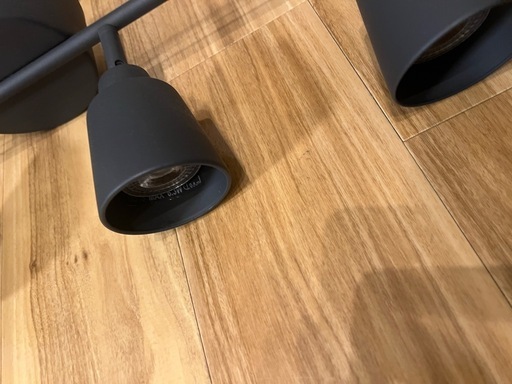IKEA人気商品　ライト付きスポットライト美品
