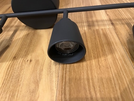 IKEA人気商品　ライト付きスポットライト美品