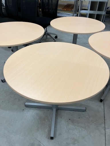 【来店歓迎】【OF-113】美品 TOKIO ラウンドテーブル カフェテーブル　リフレッシュテーブル　ロビーテーブル 円テーブル 丸テ