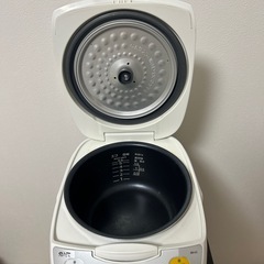 炊飯器の画像