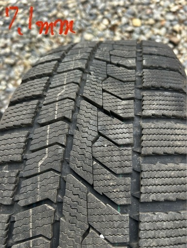 9分山 スタッドレスタイヤセット TOYOTIRES OBSERVE GIZ2 215/45R17 22年製 トーヨー 17インチ W