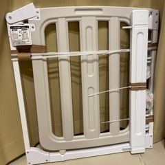 【新品未使用】日本育児 まもるんベビーゲート　階段上OKの画像