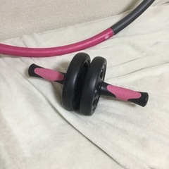 フラフープ 腹筋ローラーの画像