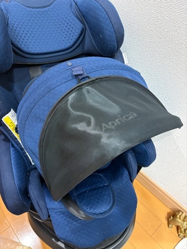 【 ISOFIX 】Aprica フラディア グロウネイビー 回転式 洗浄済み　チャイルドシート