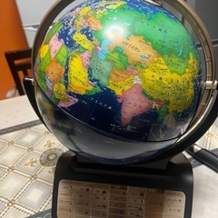 地球儀 クイズ機能付きの画像