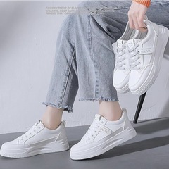 【新品未使用】スニーカー レディース 白 23.5cm 厚底 ウォーキングシューズ 運動靴 ランニングシューズ 美脚 の画像