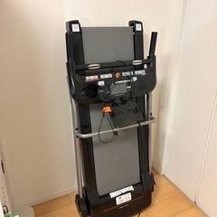 ランニングマシーン トレッドミルの画像