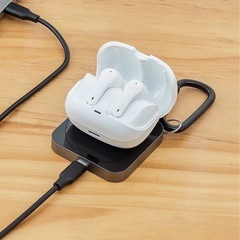 3coins ワイチャ充電対応ワイヤレスイヤホン　used美品の画像