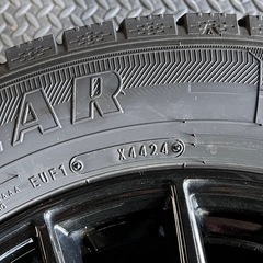 スタッドレスタイヤ美品
の画像