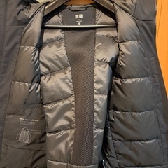 美品！ユニクロ　ハイブリッドダウンパーカー　Sサイズの画像
