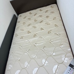 シングルベッド+マットレス
の画像