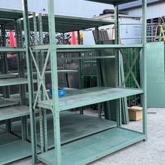 中軽量ラック8,800円❗️棚板
付きの画像