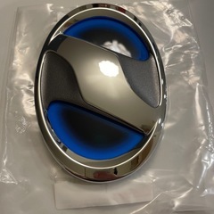 トヨタ80ヴォクシー フロントトヨタエンブレム　ハイブリッド仕様　グリルの画像