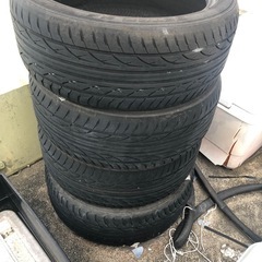 廃タイヤの画像