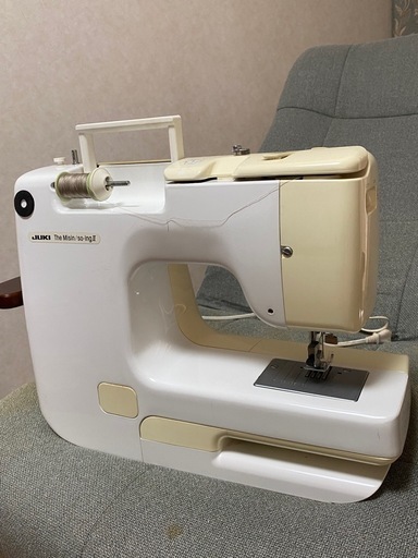 HZL-9800ミシン (rindou1972) 舞阪の生活家電《ミシン》の中古あげます