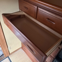 木製衣装タンスの画像