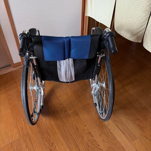 カドクラ車椅子