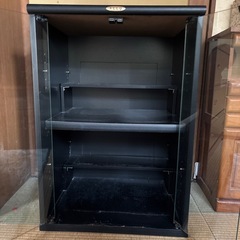 ガラス棚の画像