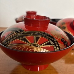 
蓋つき汁椀の画像