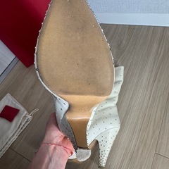 【美品】Valentino アイボリー スタッズロングブーツの画像