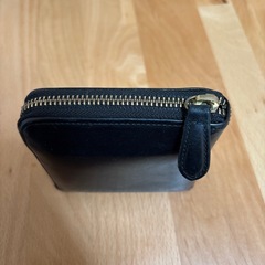 財布/ラウンドジップ/黒革の画像