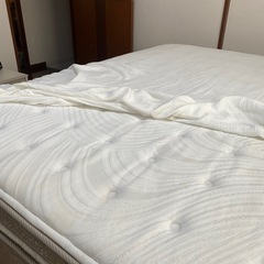 23万円 ニトリのクイーンベッド の画像