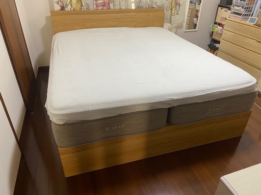 23万円 ニトリのクイーンベッド  受け渡し予定者決定済