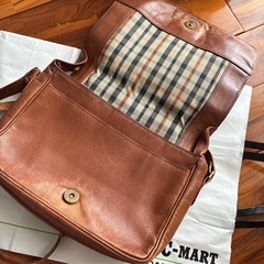 鞄　茶色の画像