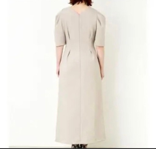 【美品】stylevoice パフスリーブシェイプラインワンピース
