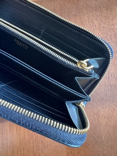 プラダ【レザー長財布】PRADA