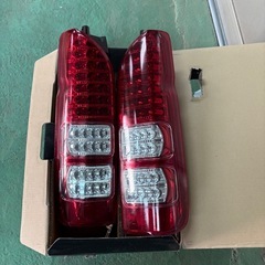 ハイエース用テールライトの画像