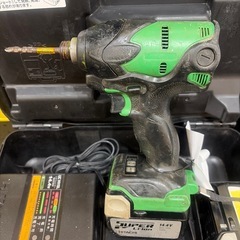 （中古）日立 WH14DSL2 インパクトドライバーセット（充電器、バッテリー✖️2）沖縄市KODENの画像