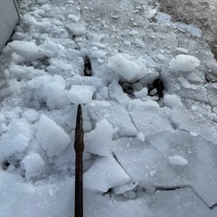 除雪で入口に残された硬い雪の塊も割れる！雪割棒　大好評につき追加作成中の画像