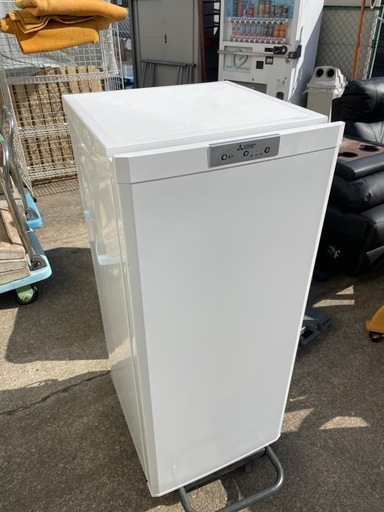 R-65　三菱ノンフロン冷凍庫