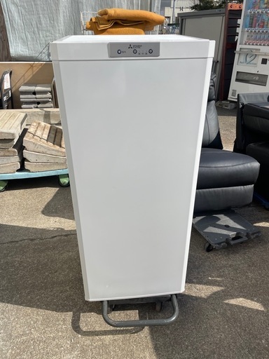 R-65　三菱ノンフロン冷凍庫