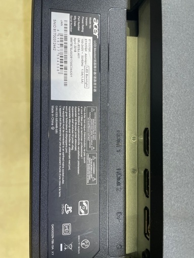 【トレファク足立扇店】4Kﾓﾆﾀｰ acer ET322QK 31.5ｲﾝﾁ HDMIｹｰﾌﾞﾙ付 2018年製 ｽﾋﾟｰｶｰ内蔵
