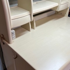 リビンズ　学習机の画像