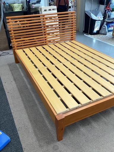 ダブルベッドフレーム【町田市再生家具】　253278